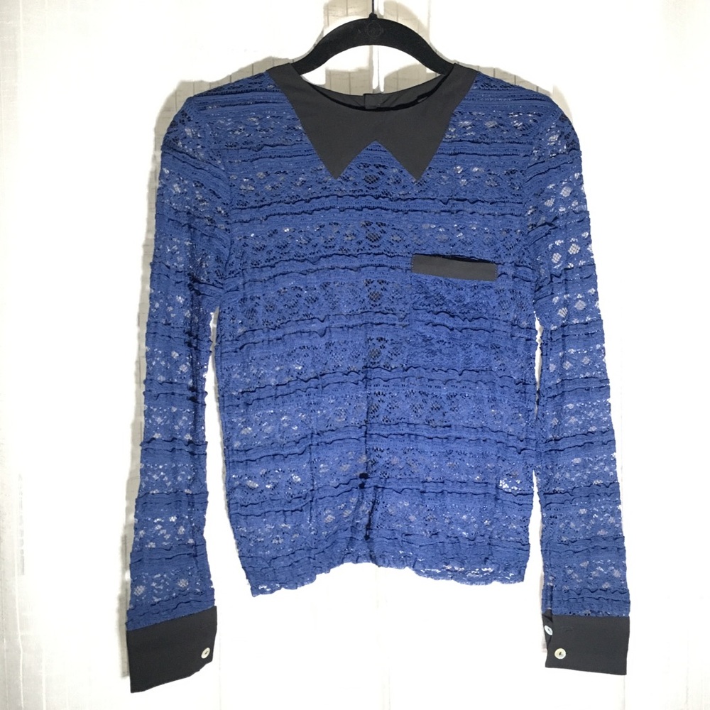 ❄️SALE❄️ Never worn Blue lace long sleeves